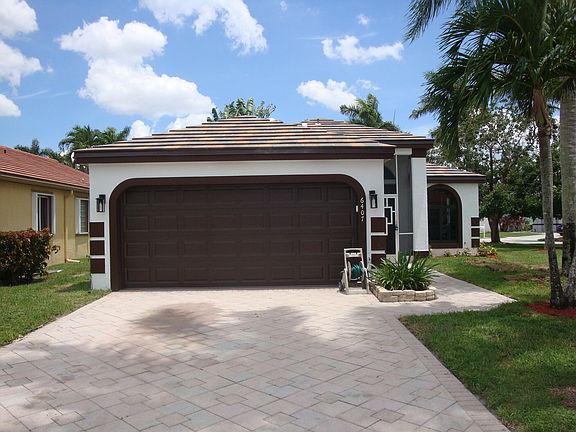 2nd image of 6407 Breckenridge Circle