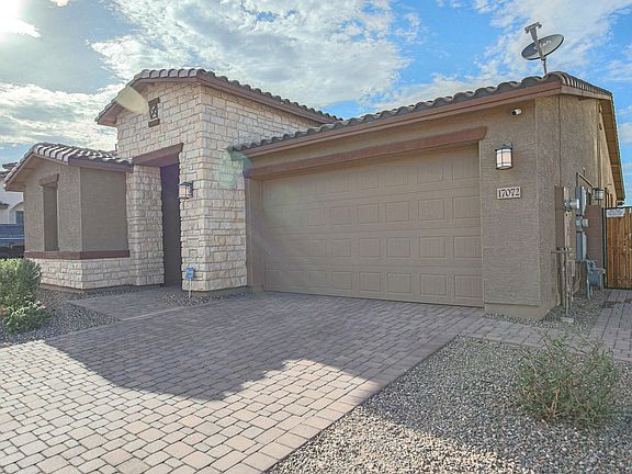 5th image of 17072 W POINSETTIA Drive