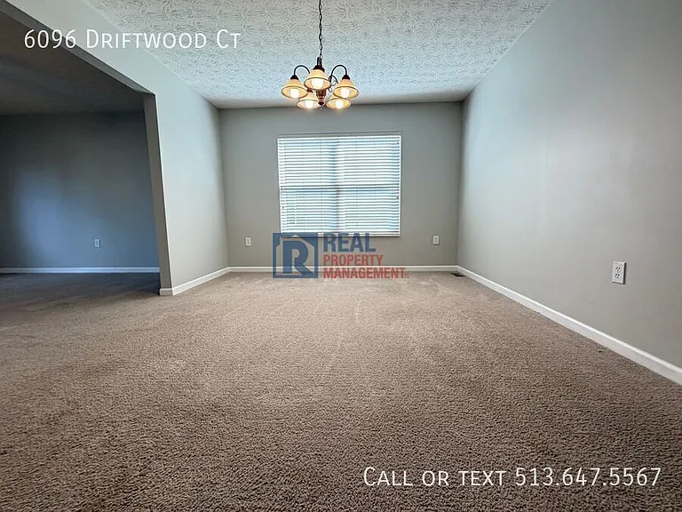 6096 Driftwood Ct — Photo 5