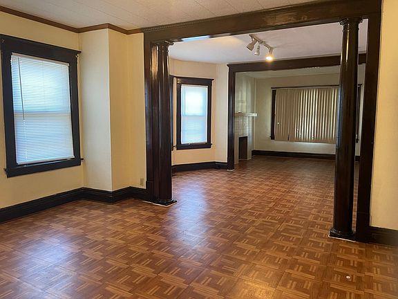 3rd image of 267 Humboldt Pkwy #1