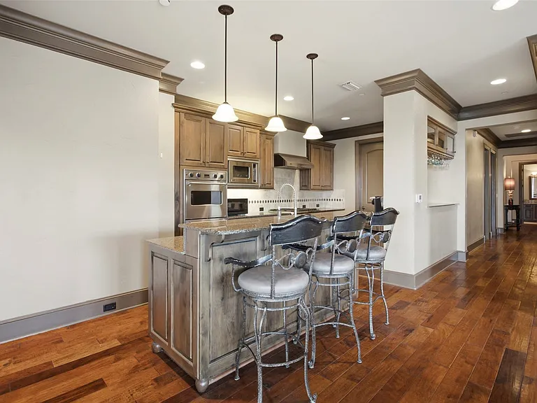 501 Samuels Ave #230 — Photo 15