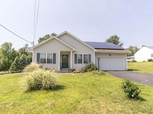 65 Moonlawn Rd, Troy, NY 12180