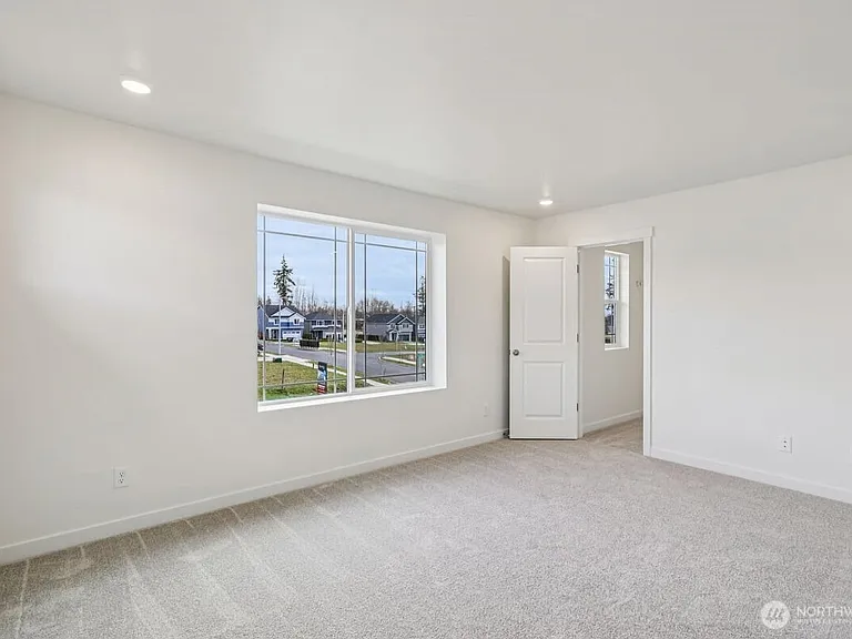 4610 87th Ave NE — Photo 12