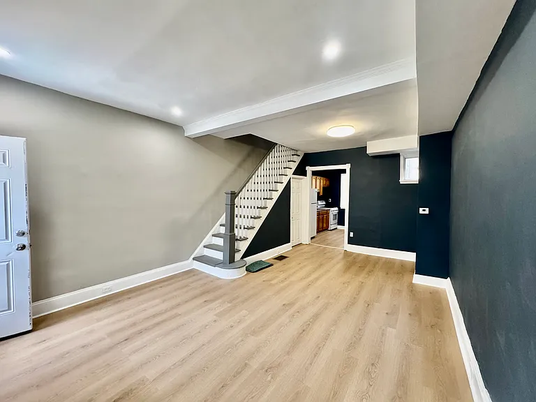 2528 S American St — Photo 5