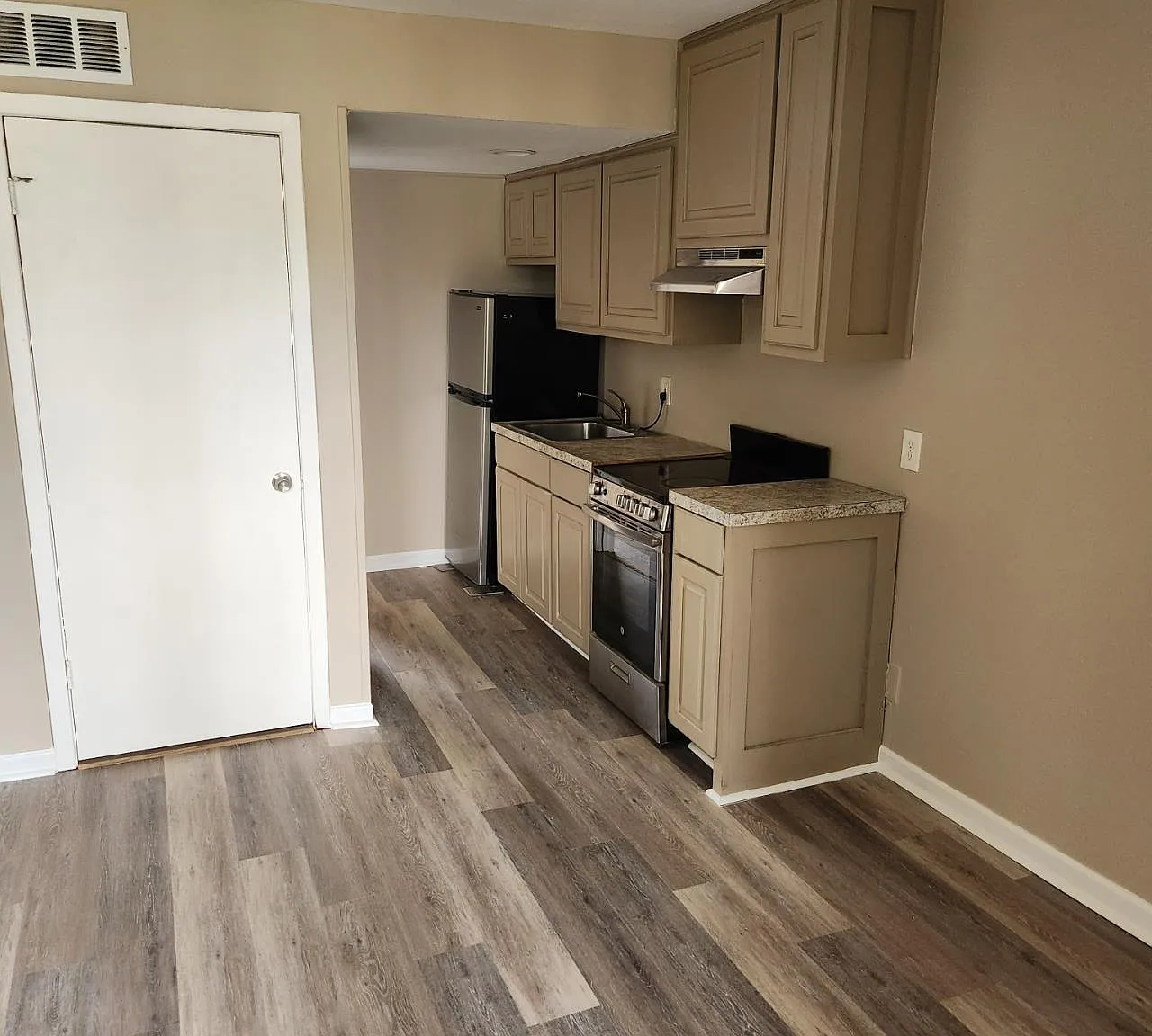 1 bed, 1.0 bath, 400 sqft, $625 — Photo 3