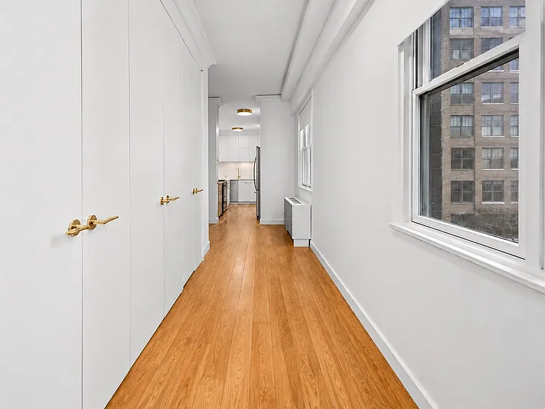 58 W 58th St #23C — Photo 7