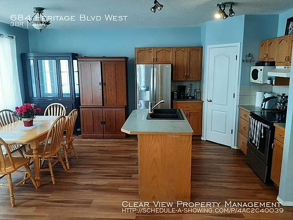 2nd image of 684 Heritage Blvd W