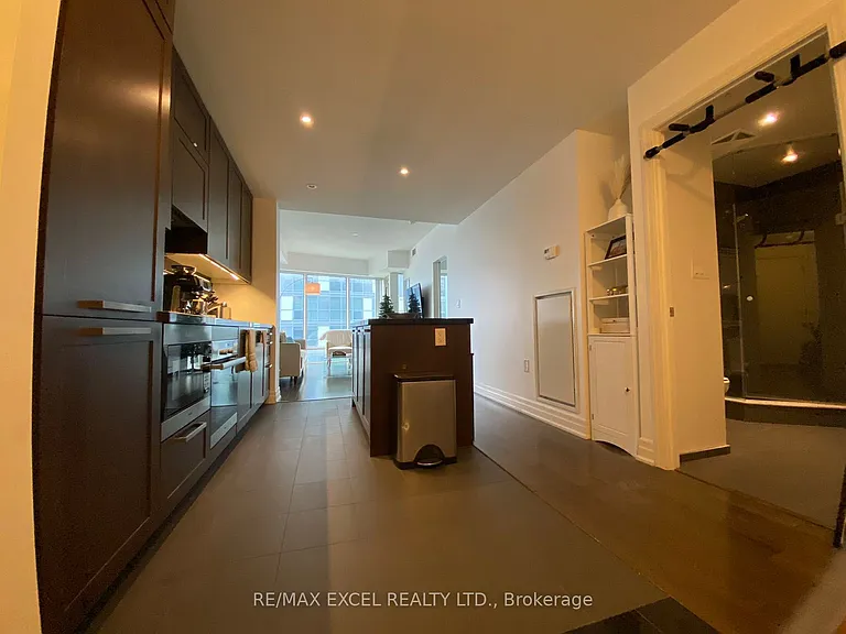 8 The Esplanade #1812 — Photo 19