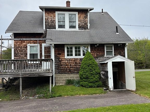 3rd image of 577 County St