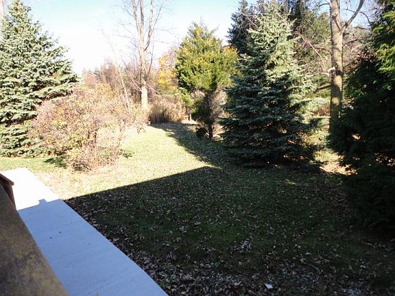 5th image of 611 Williamsburg Dr