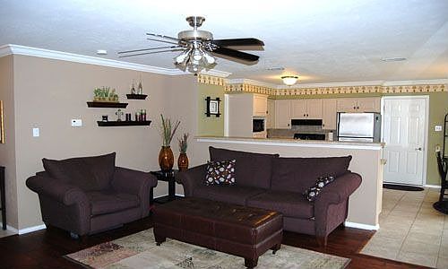 4th image of 3962 Clubway Ln