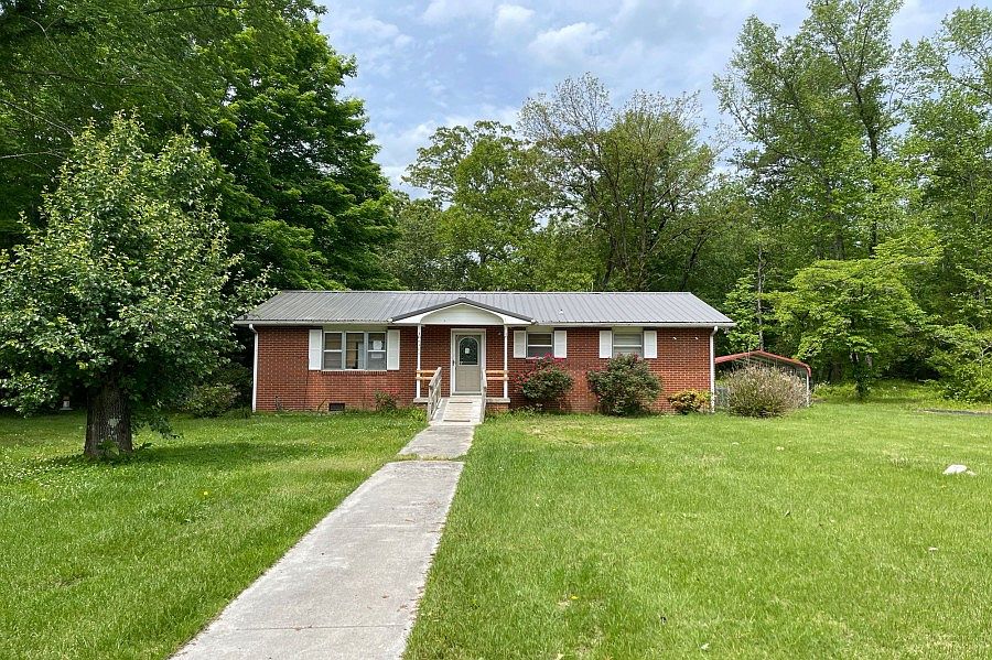 1st image of 2940 River Rd