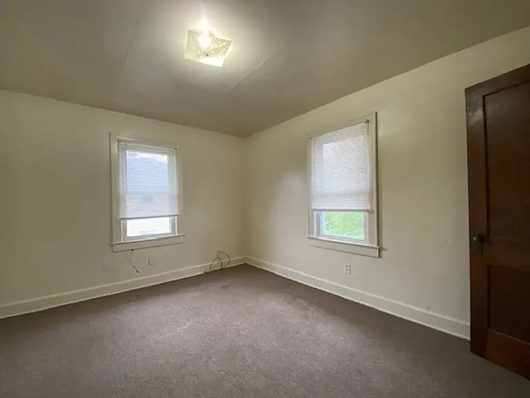 155 E Grand Ave #2W — Photo 5