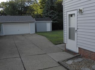 26608 Henry Rd, Bay Village, OH 44140