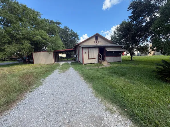 510 Bilbo Rd, Orange, TX 77630