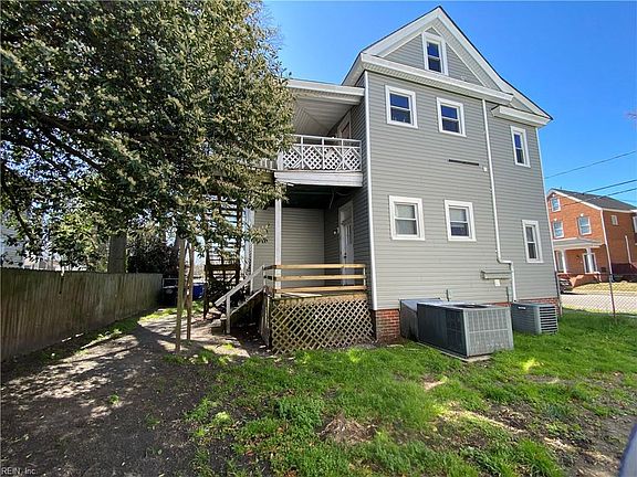 2nd image of 1328 Crawford Pkwy #1