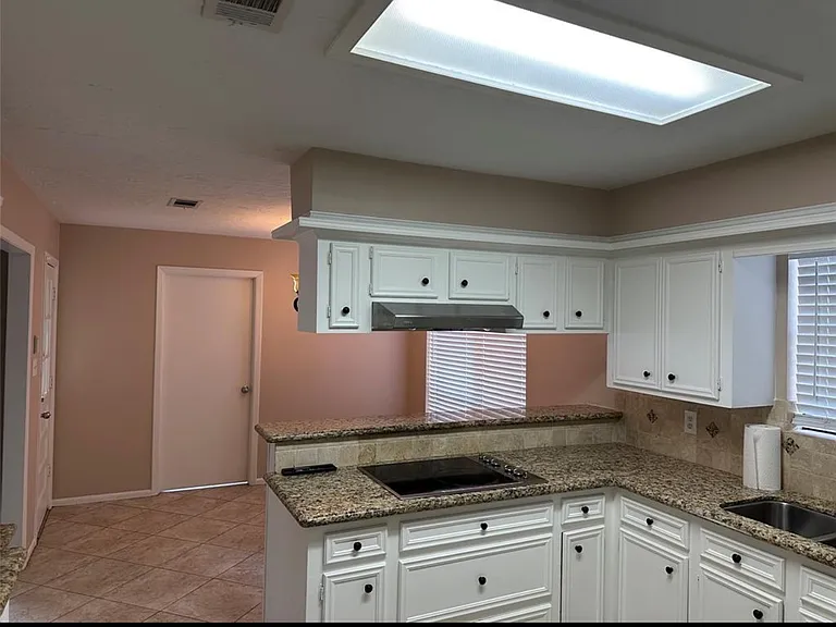17406 Spicewood Springs Ln #17406 — Photo 10
