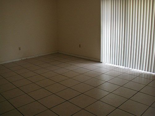4th image of 1100 Worthington Dr
