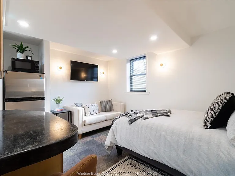 269 Randolph Pl #9 — Photo 5