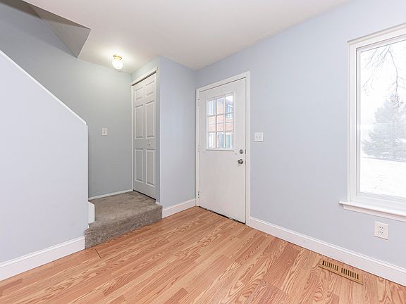 3rd image of 173 Sheffield Dr