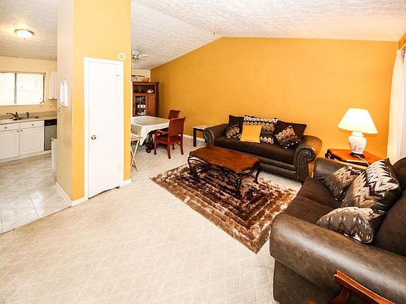 2nd image of 4755 Kellys Mill Dr