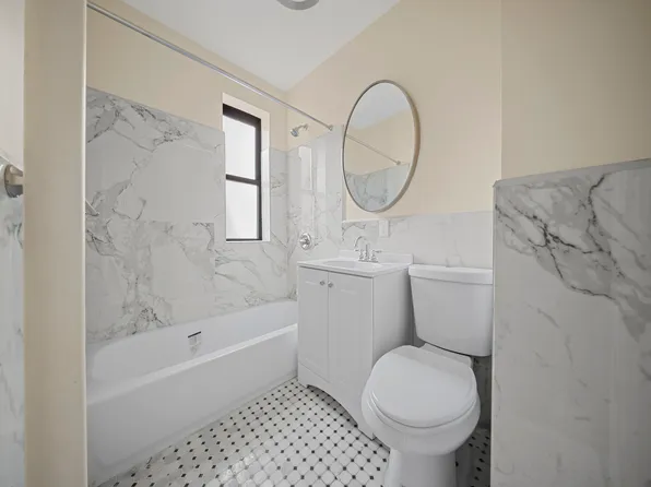 1372 Shakespeare Avenue image 9 of 12