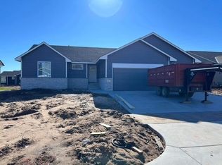 10873 W Cedar Ln, Maize, KS 67101