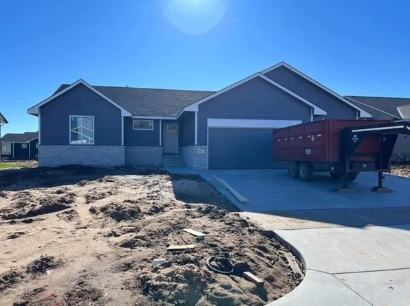 10873 W Cedar Ln, Maize, KS 67101
