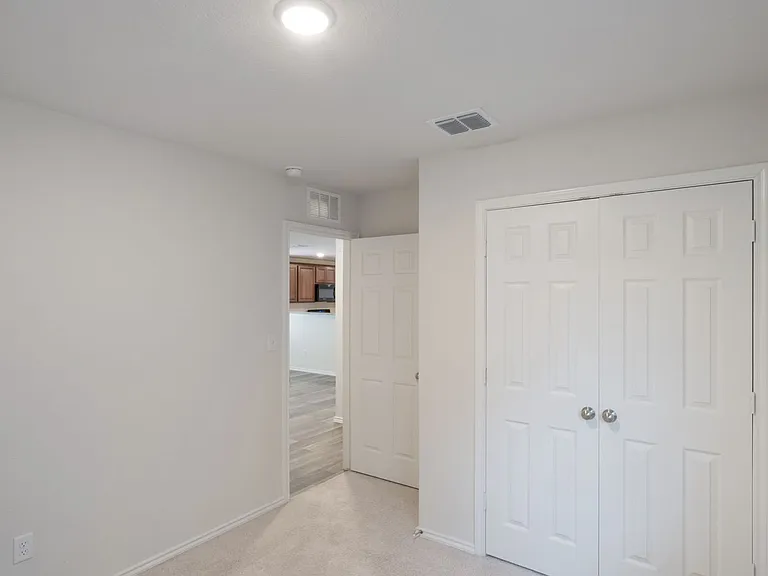 6319 Antares — Photo 15