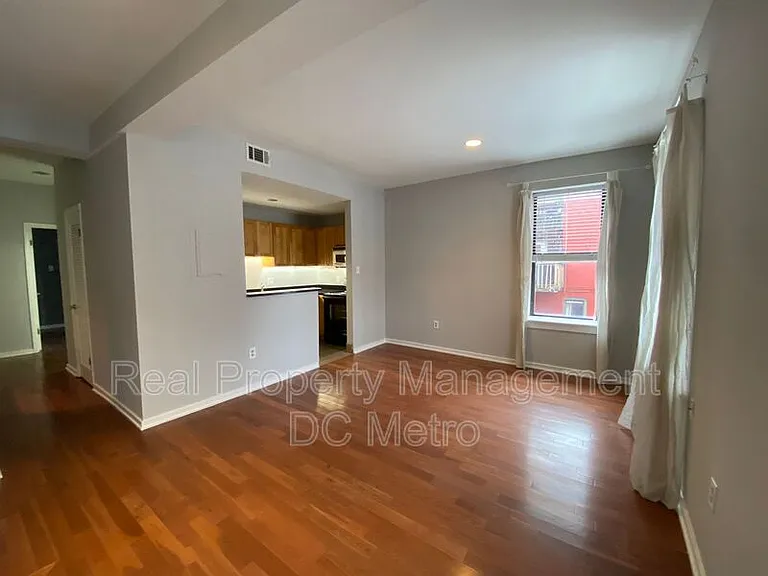 1931 17th St NW #305 — Photo 9