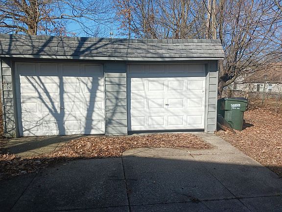 3rd image of 1352 Dill Ave