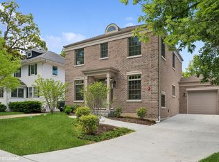 1088 Griffith Rd, Lake Forest, IL 60045