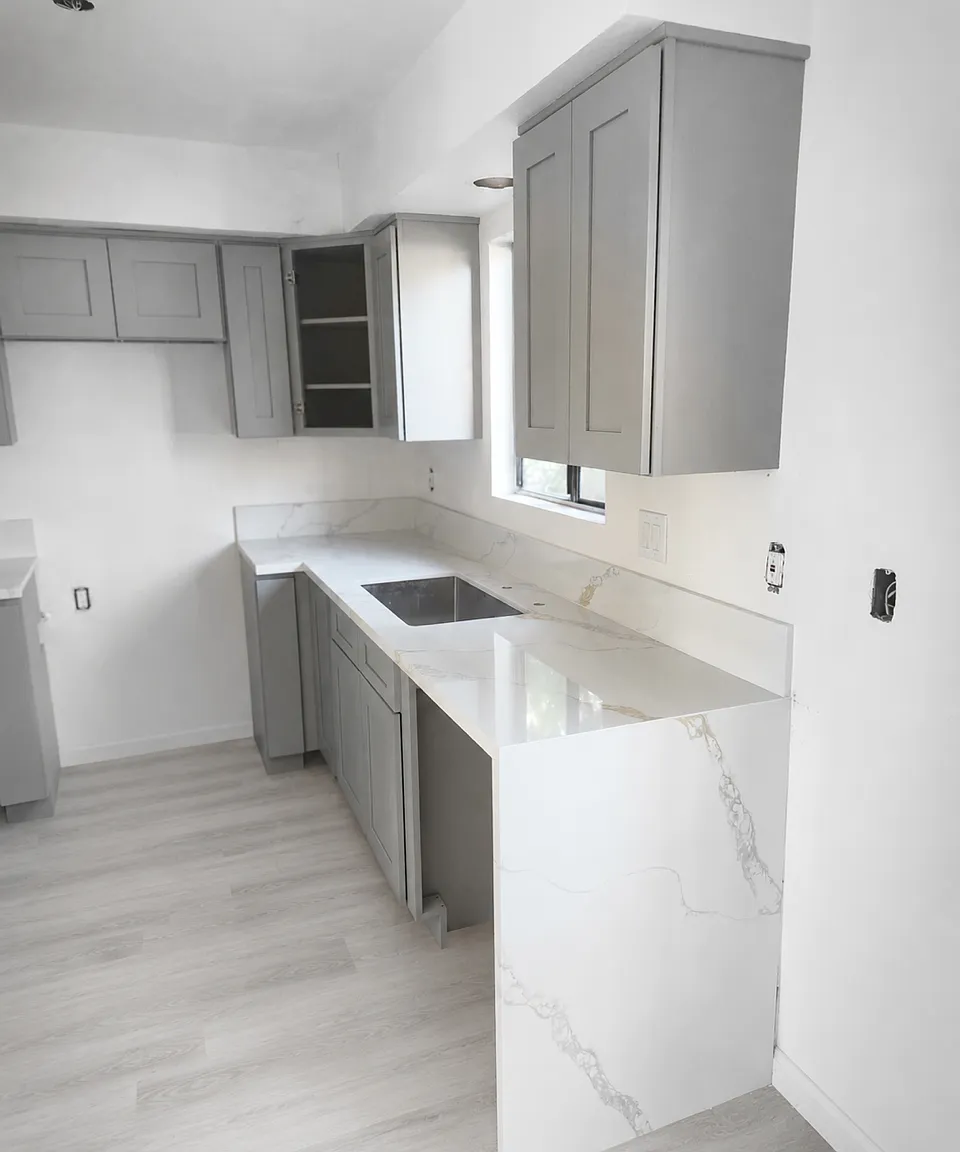 2 bed, 900 sqft, $2,750 — Photo 1