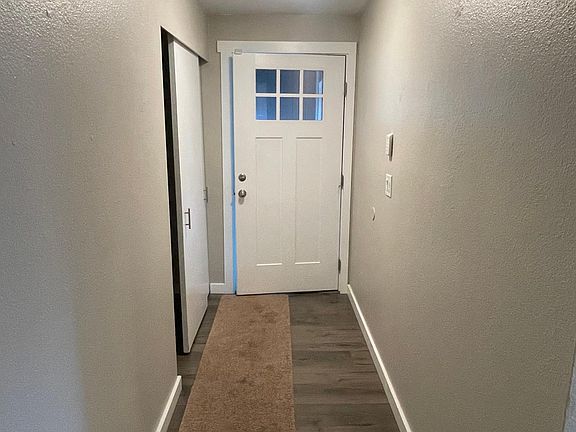 5th image of 2914 Greenwood Ct S