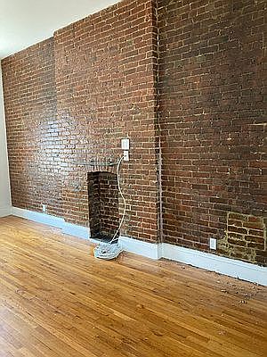 2nd image of 341 W 88th St APT 4A