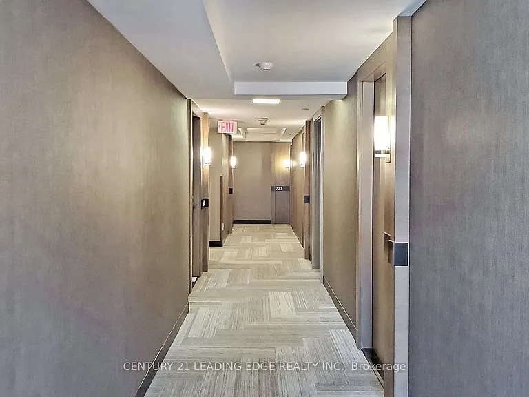 18 Uptown Dr #727 — Photo 11