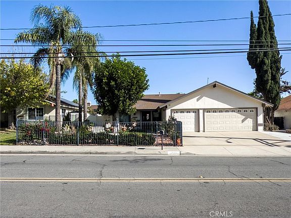 2nd image of 11544 Davis St