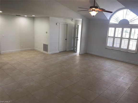 3rd image of 3007 SW 15th Ave