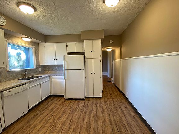5th image of 502 Court St APT 1