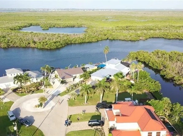 5043 Genesee Pkwy, Bokeelia, FL 33922