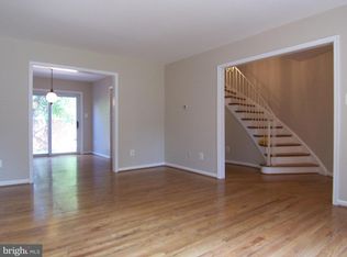 8502 Lakinhurst Ln, Springfield, VA 22152