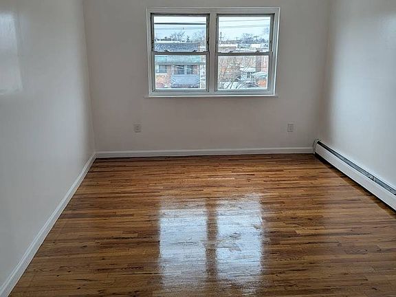 3rd image of 1415 E 84th St