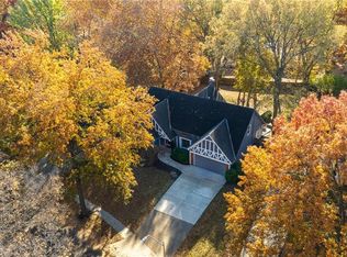 101 NW 44th St, Kansas City, MO 64116