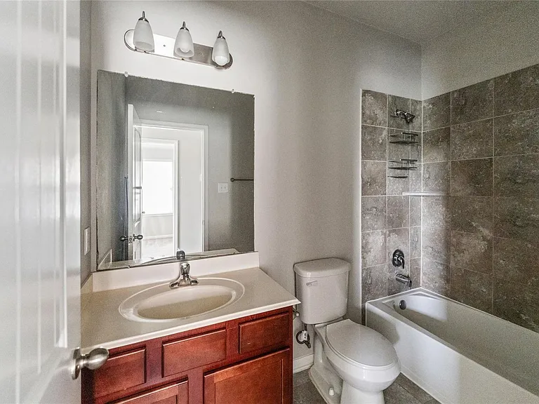 8014 Oxbow Manor Ln — Photo 24