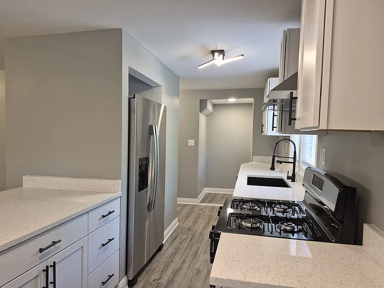2539 W 21st Ave — Photo 5