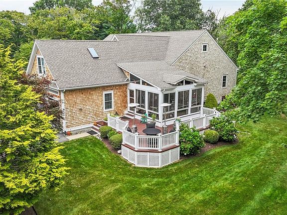 2nd image of 20 Tea House Ln
