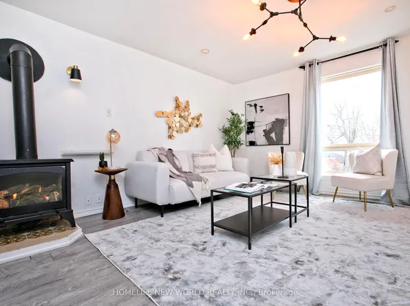 579 Lake Dr S, Georgina, ON L4P 1T2