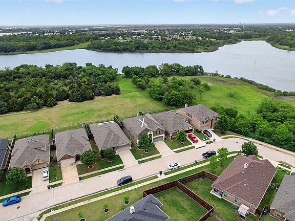 2nd image of 11713 Lake Front Dr