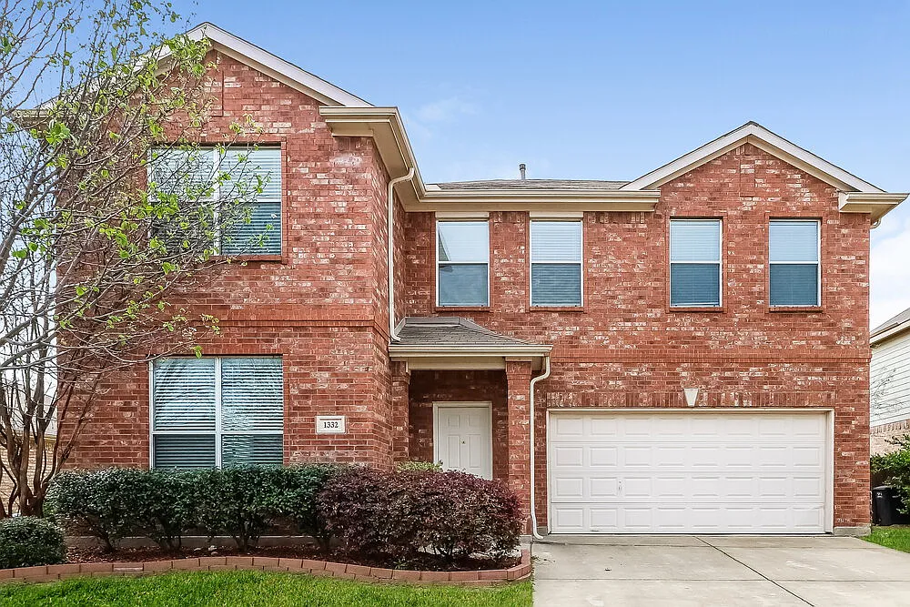 4 bed, 2.5 bath, 2614 sqft, $2,850 — Photo 1