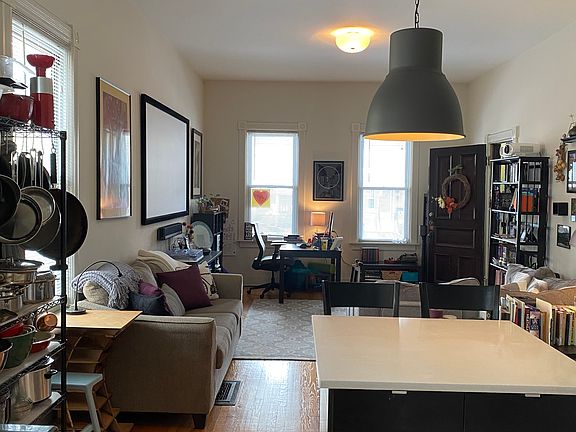 5th image of 2022 W Eastwood Ave Unit 1